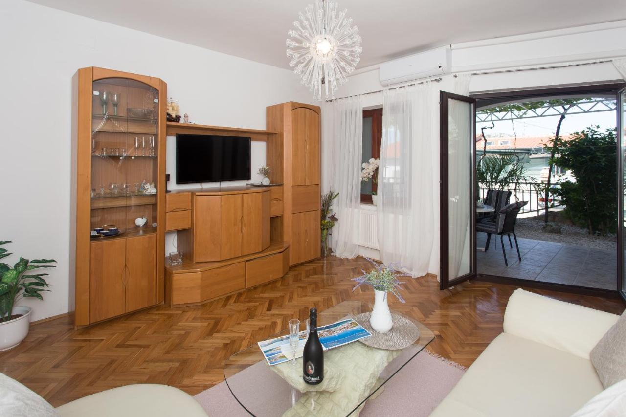 Apartmani Stanic Seget Vranjica Kamer foto