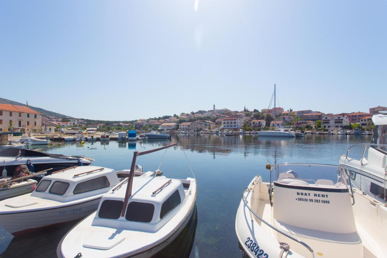 Apartmani Stanic Seget Vranjica Buitenkant foto