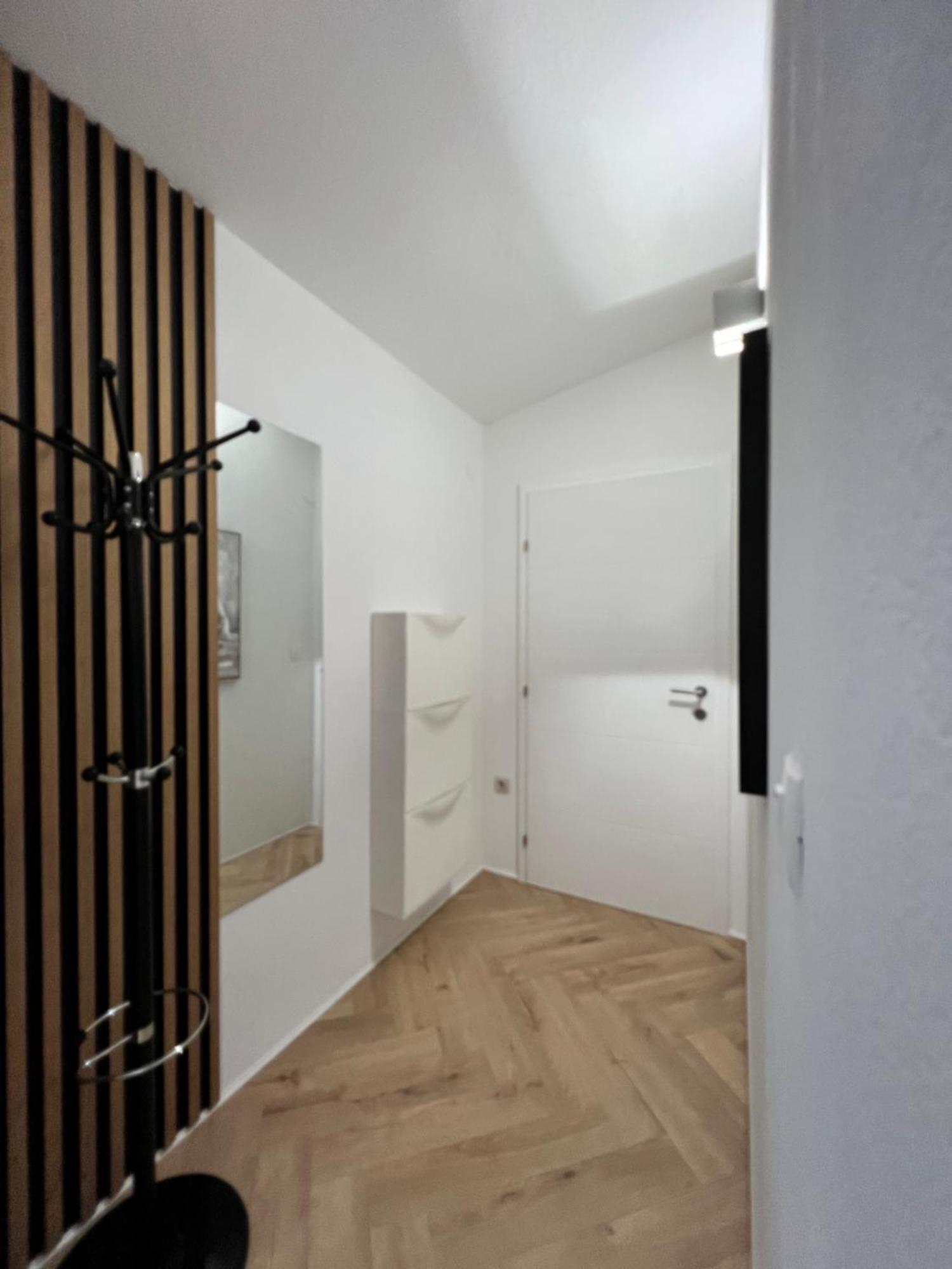 Apartmani Stanic Seget Vranjica Buitenkant foto